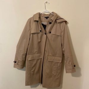 Brooks Brothers Khaki Trench raincoat S12